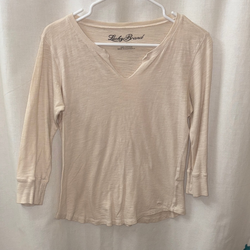 Lucky Brand Lightweight Beige 3/4 Sleeve V-Neck Top